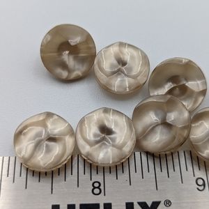 BUTTONS Textured Cream Tan (9) 3/4"